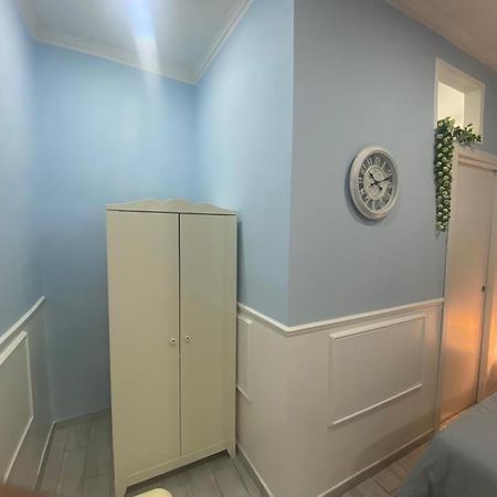 B&B Daniel Napoli Bagian luar foto