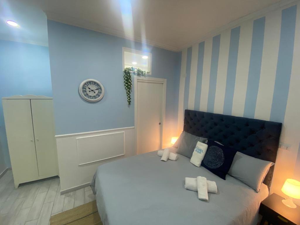 B&B Daniel Napoli Bagian luar foto