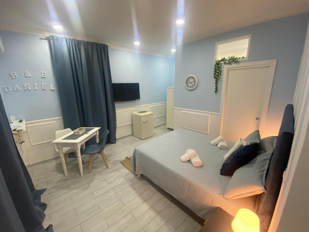 B&B Daniel Napoli Bagian luar foto